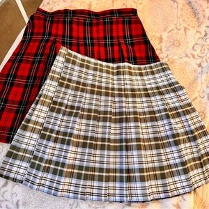 Women’s Lands’ End and No Boundaries Pleated Plaid School Girl Skirt Set